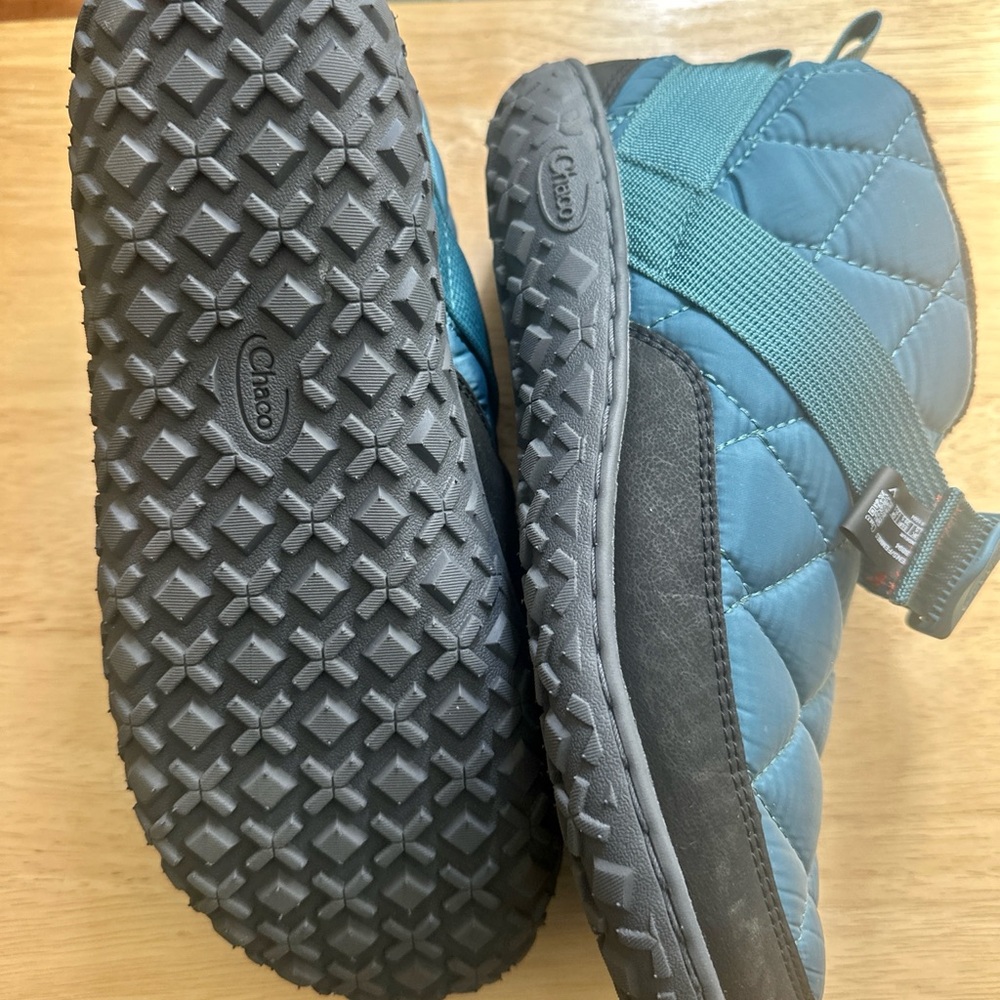 Chaco Teal Quilted Slip-On Bootie with Adjustable Strap Brand New, never worn! - Picture 7 of 8